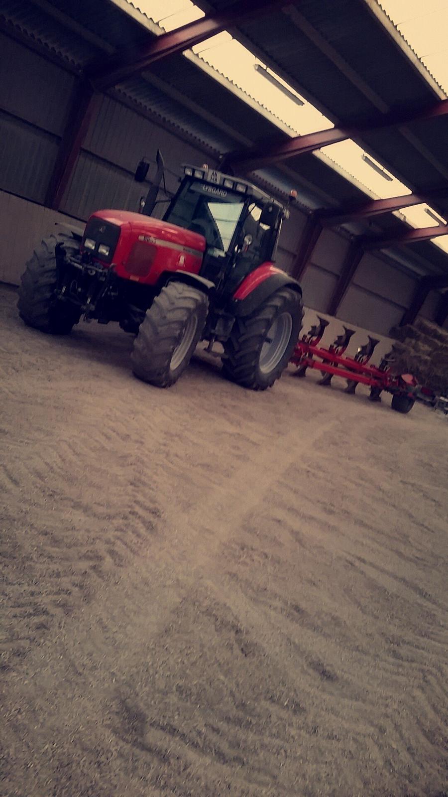 Massey Ferguson 8250 billede 4