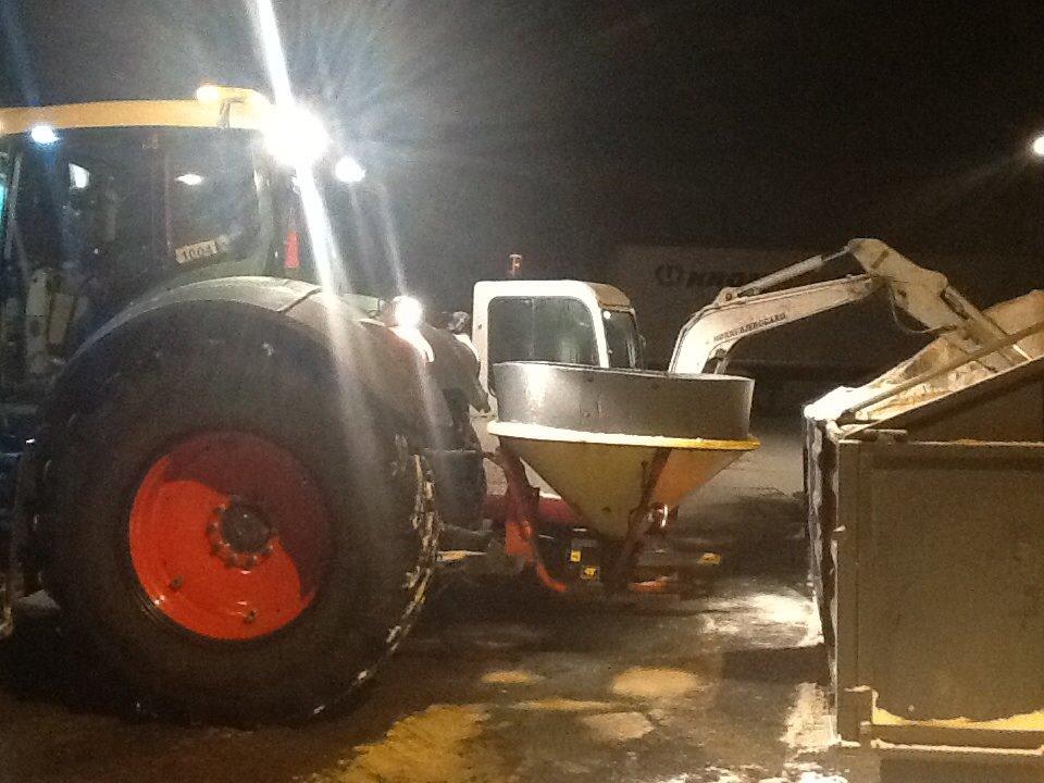 Fendt 933 - vi læsser salt billede 30