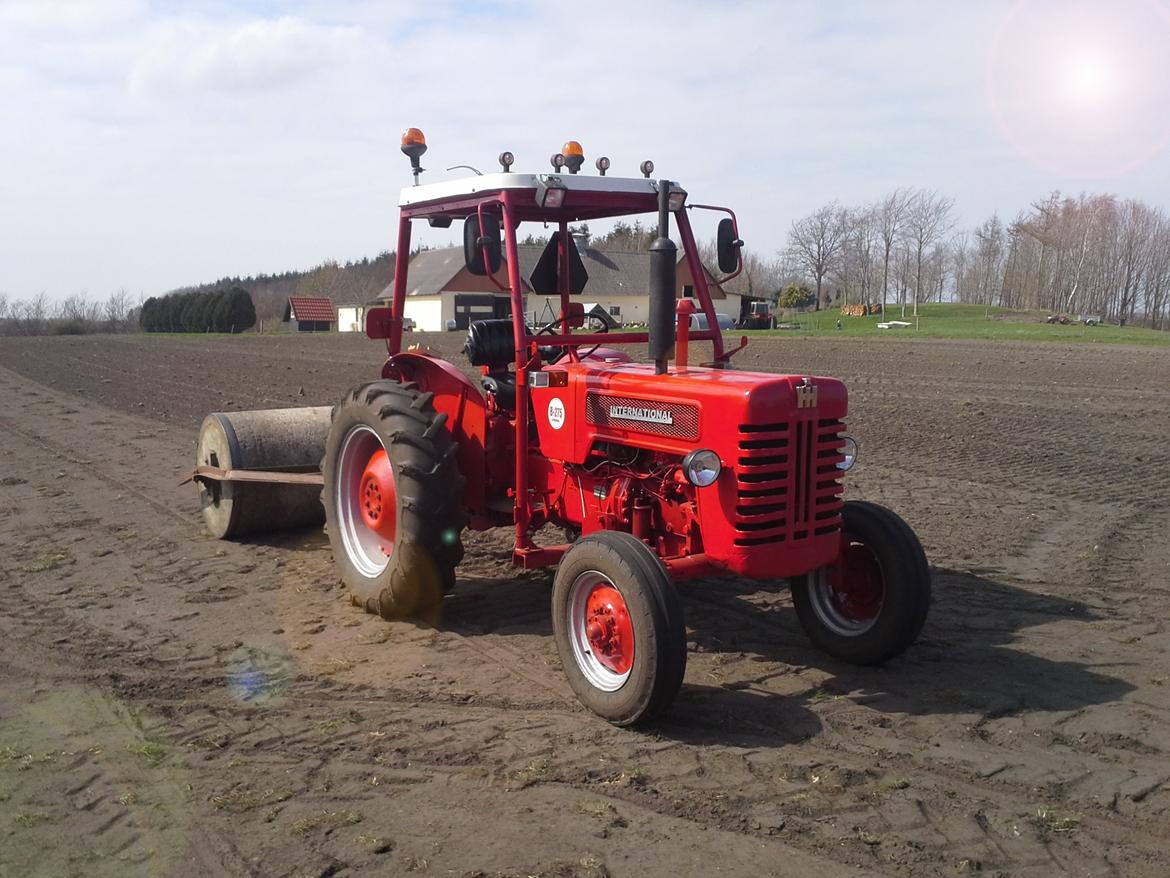 International Harvester B-275 - Ren hygge arbejde, lige til at over komme billede 11