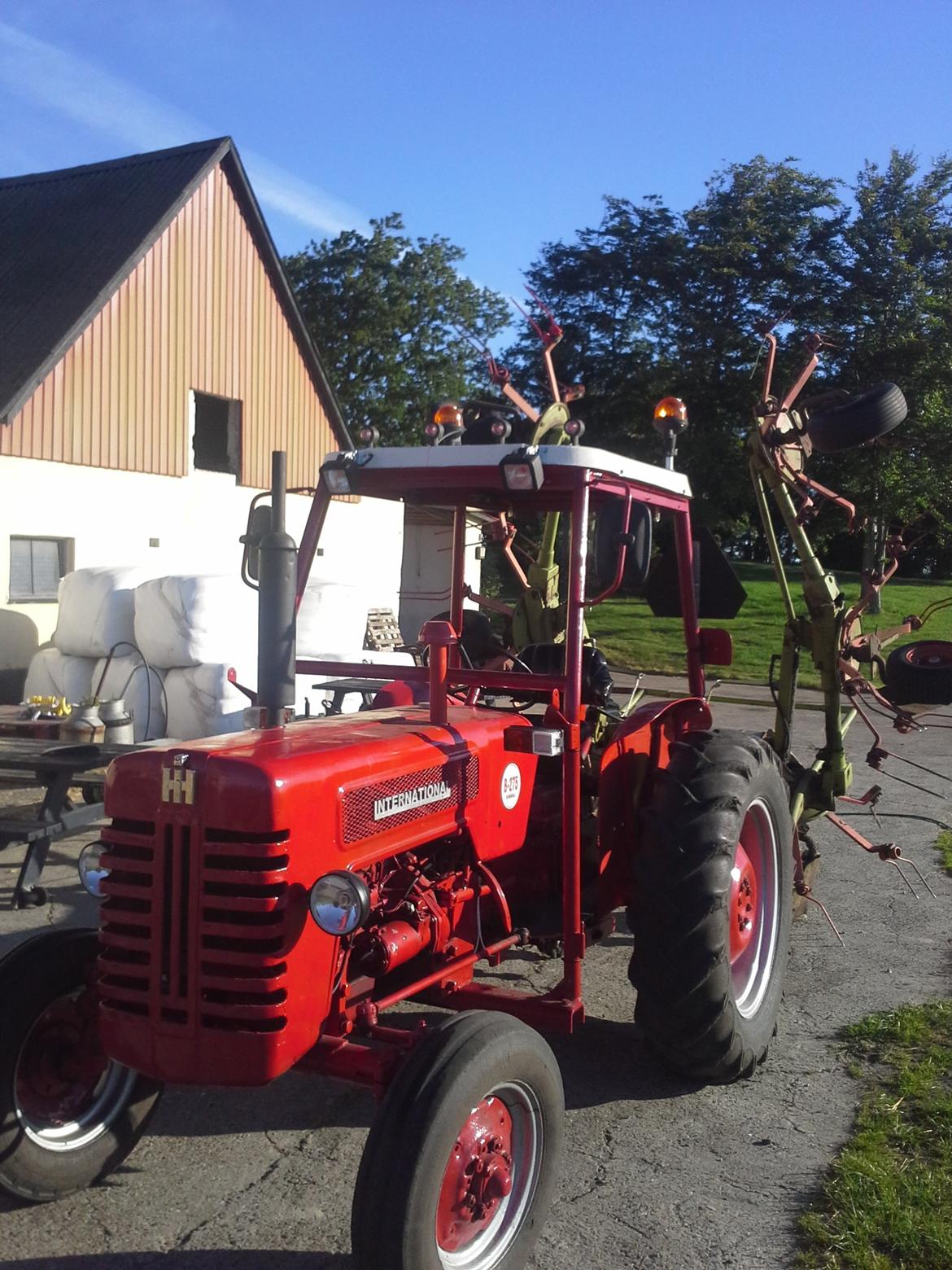 International Harvester B-275 - Så spænder den lige musklerne! billede 8