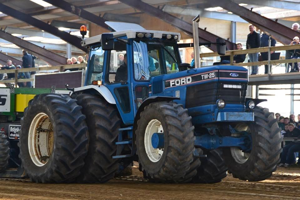 Ford tw 25 billede 13