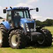 New Holland t 8040