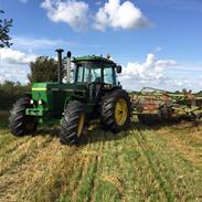 John Deere 4350