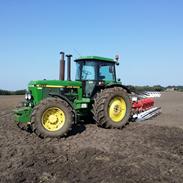 John Deere 4255