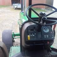 John Deere 3040