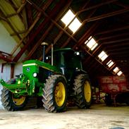 John Deere 3050