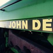 John Deere 3050