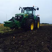 John Deere 7830