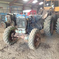 Fordson major 4wd county