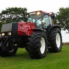 Valtra 8950 Hi-Tech