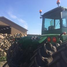 John Deere 8650