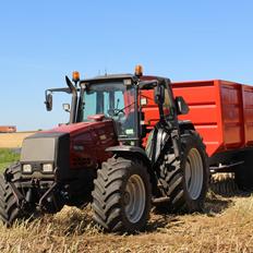 Valtra 8150