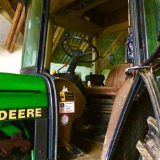 John Deere 3050