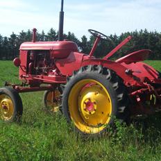 Massey Harris Pony 812