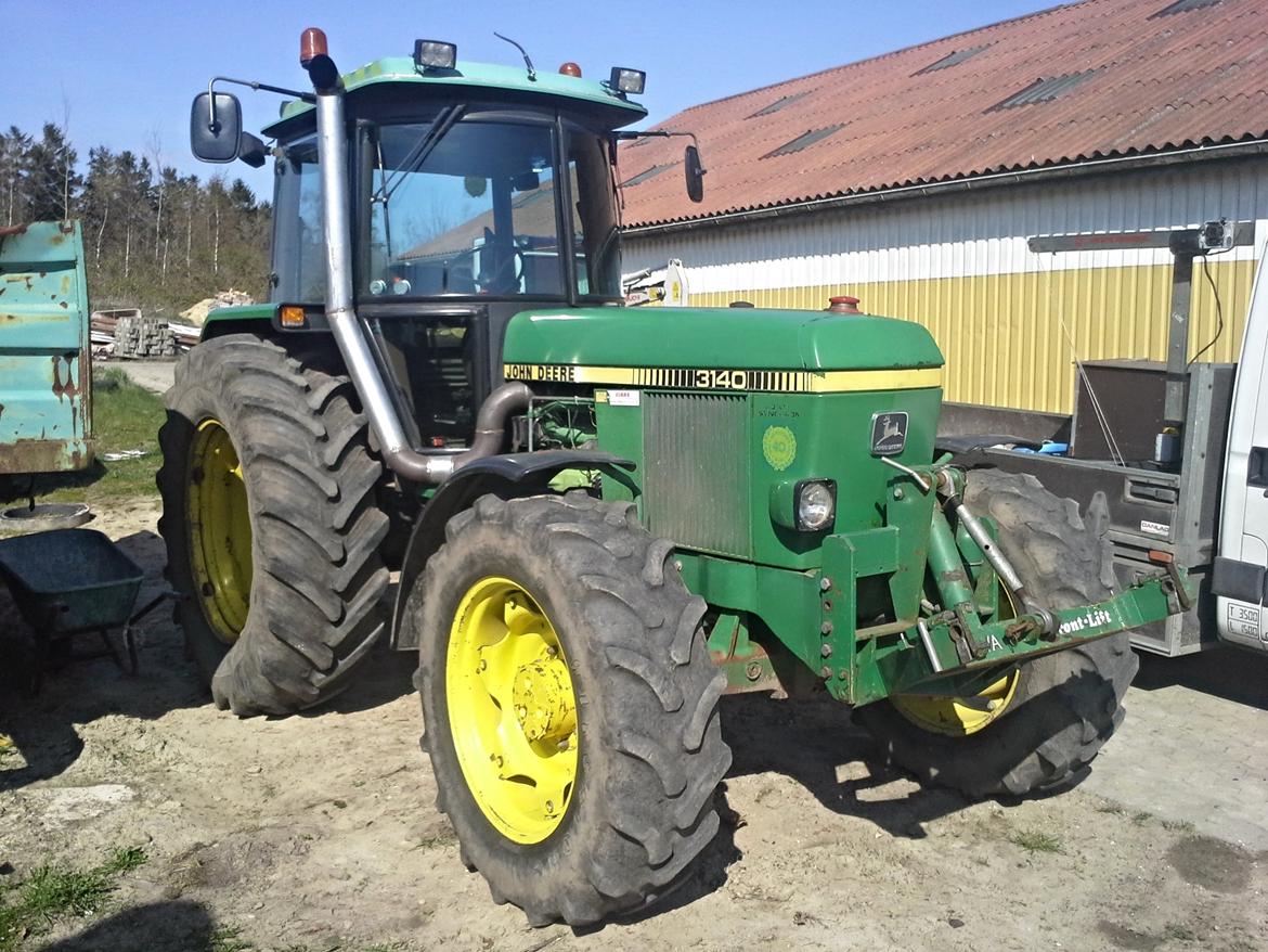 John Deere 3140 - pipen inden den blev færdig billede 2