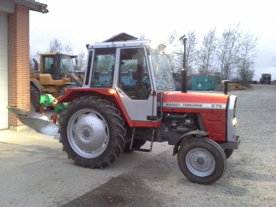 Massey Ferguson 675 billede 5
