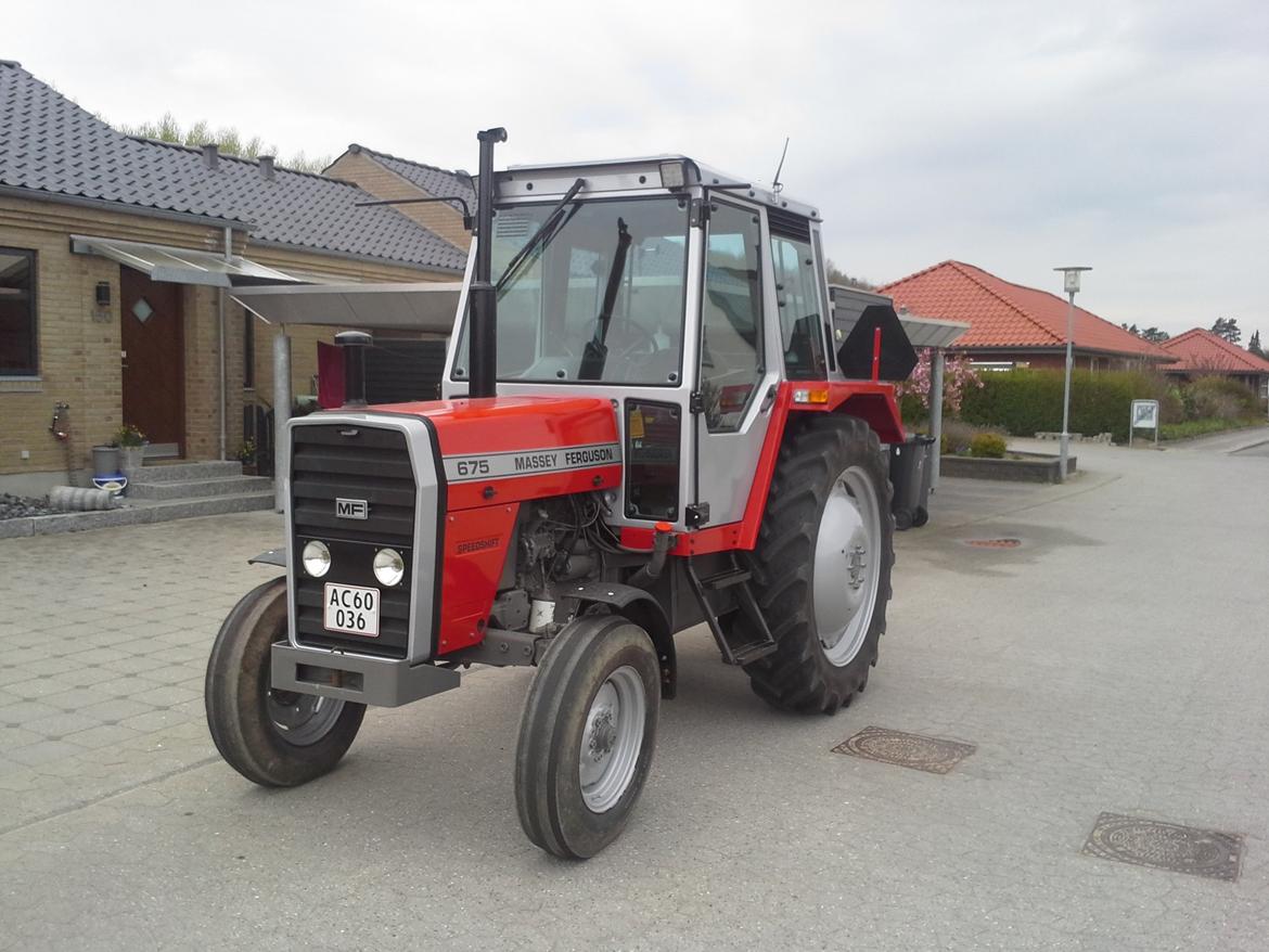 Massey Ferguson 675 billede 3