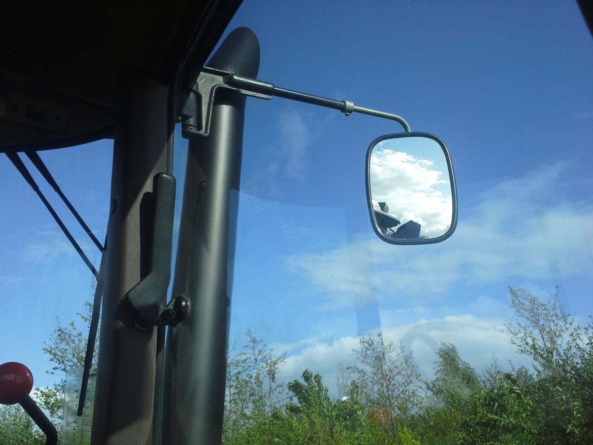 John Deere 3140 - 4.1/2 tomme udstødning... den lyder bare sprød når man lige åbner vinduet ;)  billede 7