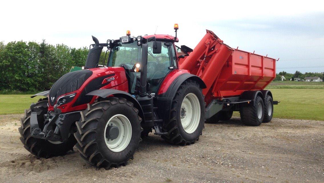 Valtra T174 Active - Vi byttede os til en MI sneglevogn for Speadheaden på næste billede billede 1