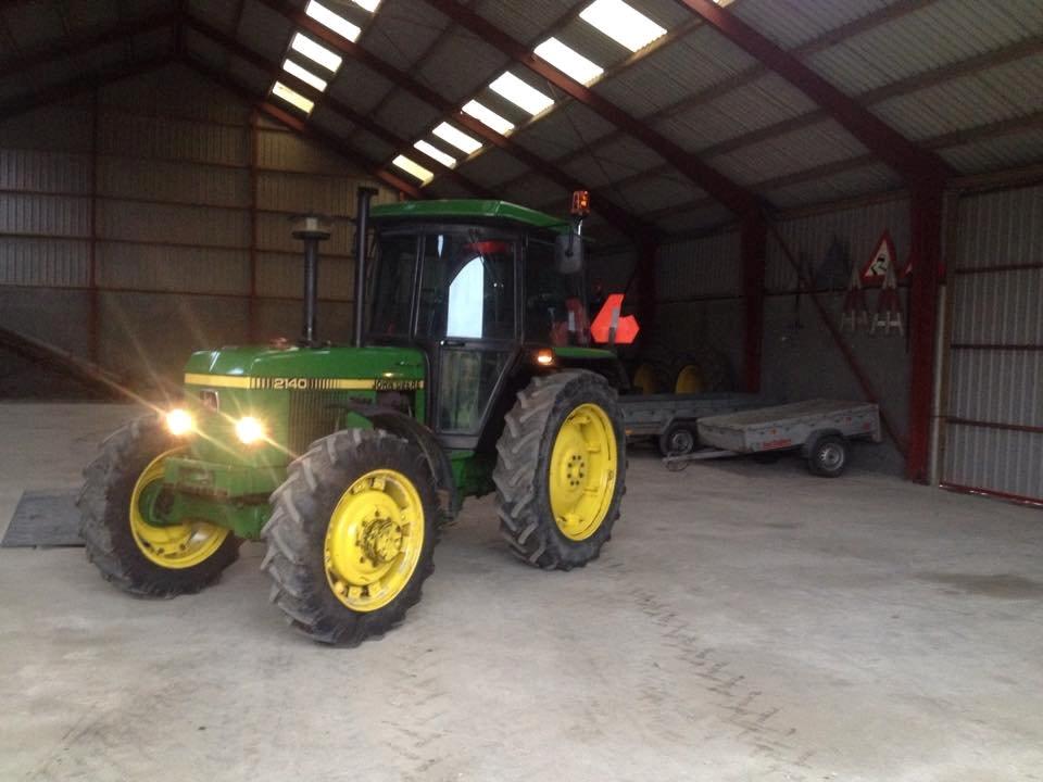 John Deere 2140 - Lige blevet smurt ind i diesel olie billede 1