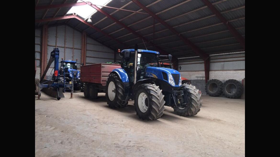 New Holland T7040 - stadig med blank rør  billede 16