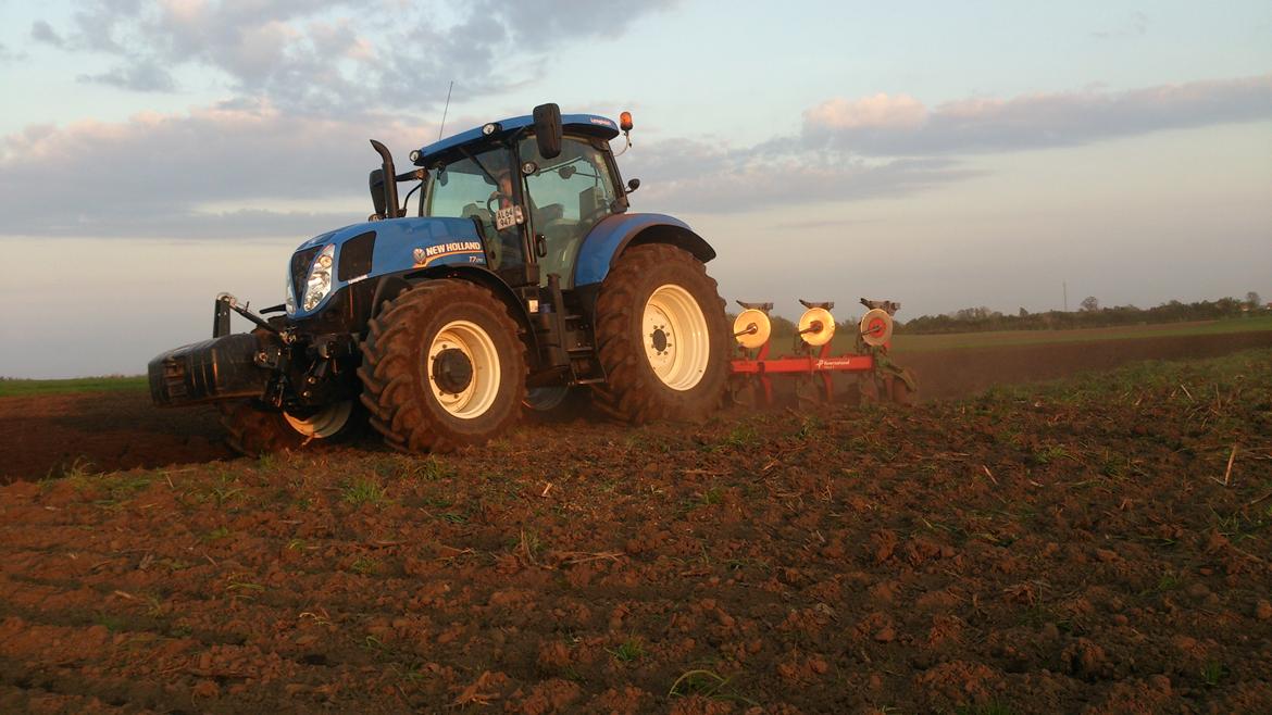 New Holland T7.170 Classic Range Command  billede 13