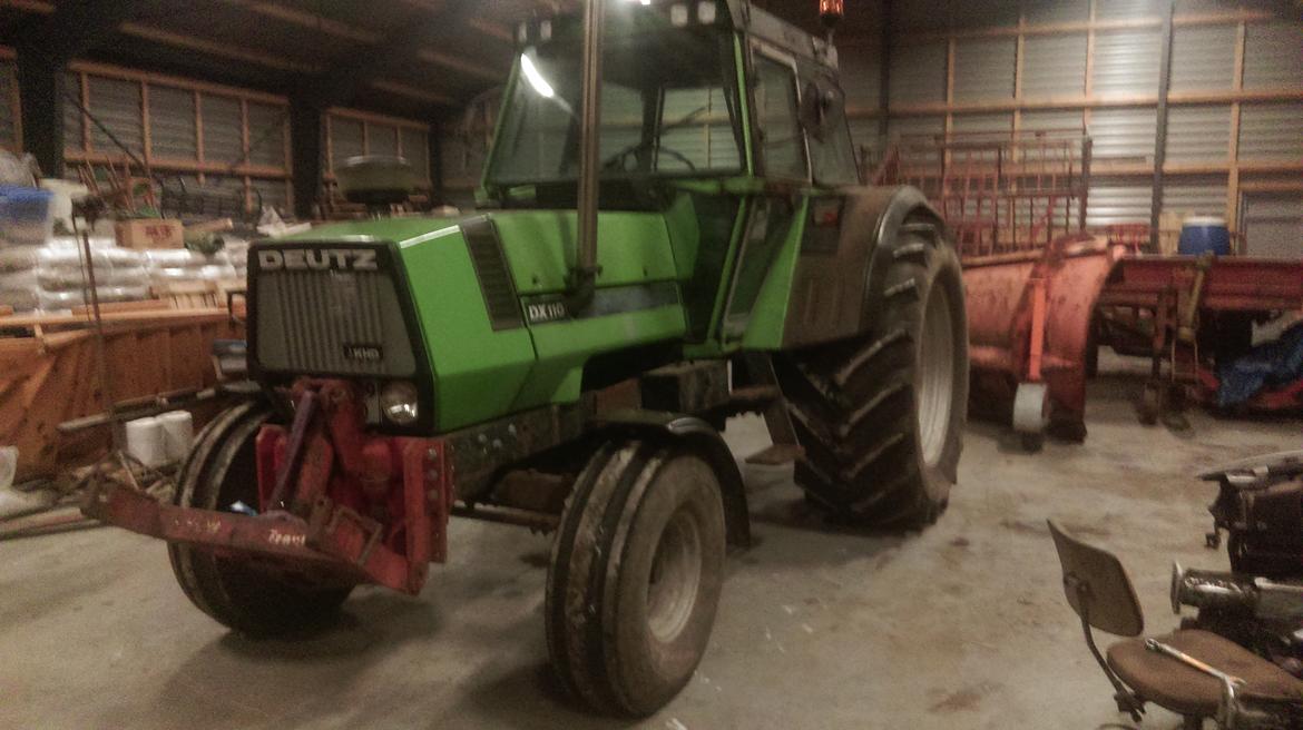 Deutz-Fahr DX 110 - Frontlift er næsten helt klar til brug billede 10