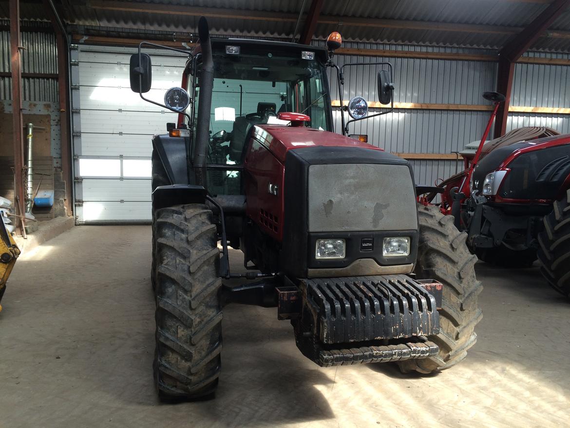 Valtra 8150 - Lige fået monteret noget mere lys billede 1