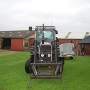 Massey Ferguson 690