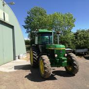 John Deere 3050