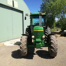 John Deere 3050