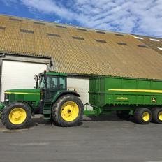 John Deere 7710