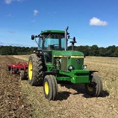 John Deere 4040