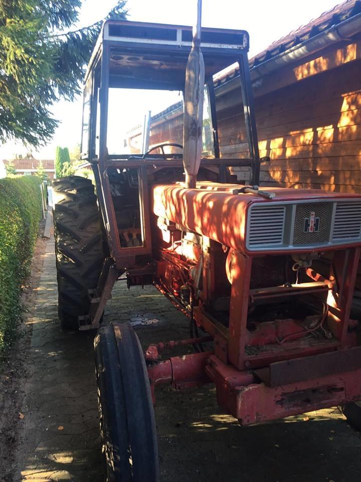 International Harvester 844-S - Her var jeg begyndt at rive den fra hinanden billede 9