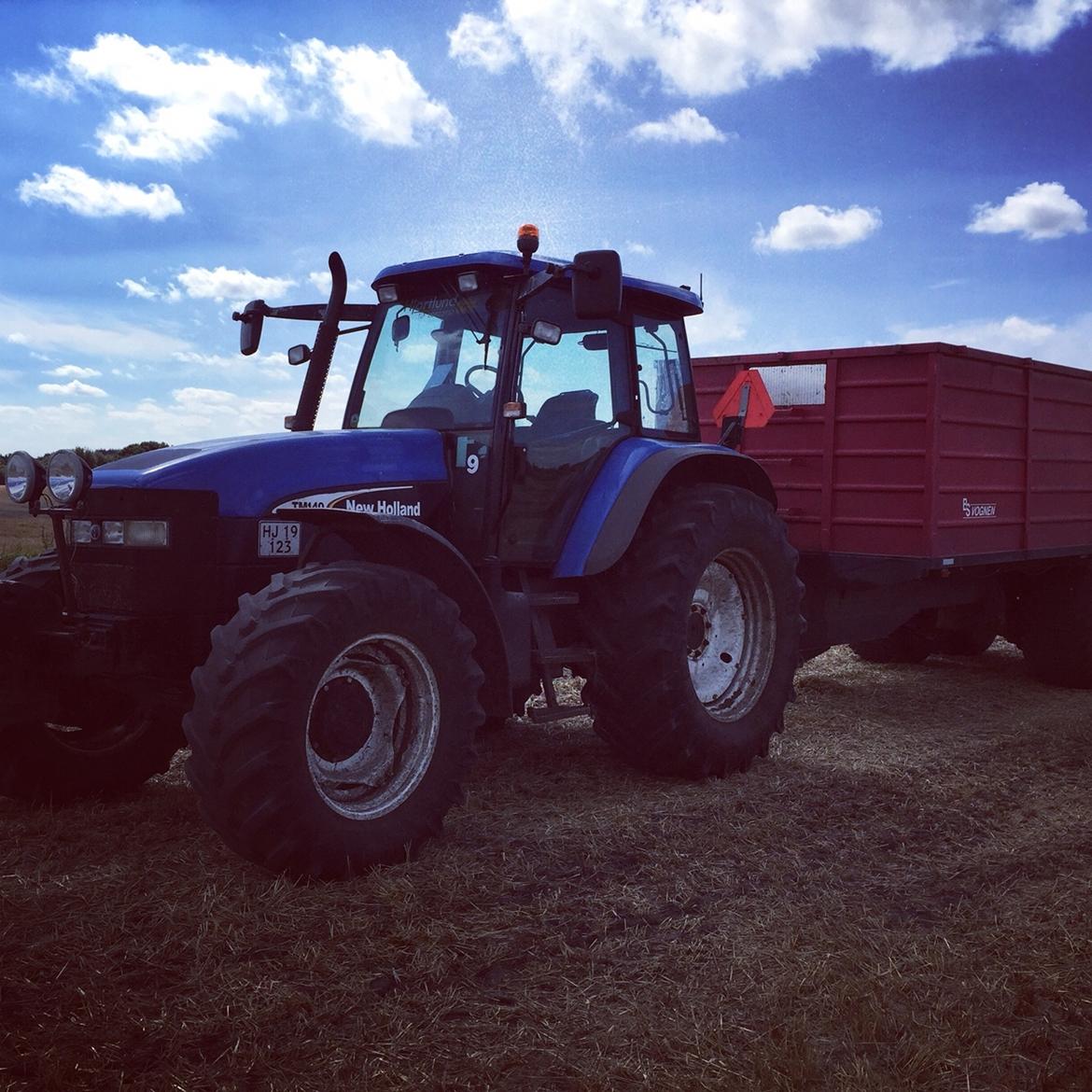 New Holland TM 140 billede 4