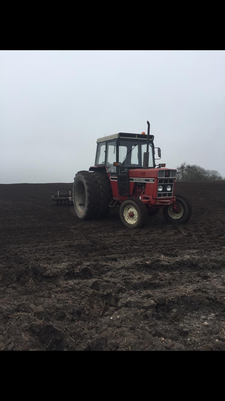 International Harvester 485 - I sit rette element billede 2