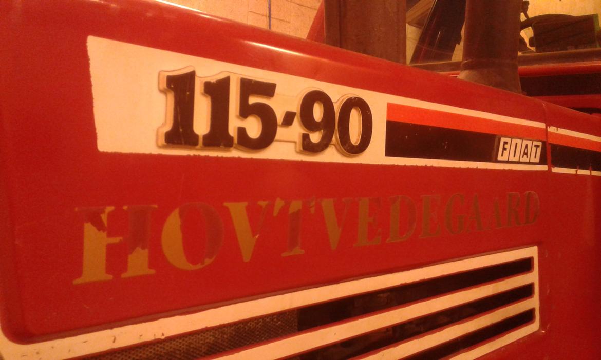 Fiat 115-90 - Hovtvedgaard har ejet traktoren indtil 2008. Jeg tror ikke den eksisterer som selvstændig gård i dag billede 15