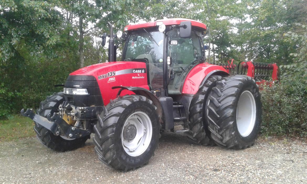 Case IH Maxxum MXU 135 Pro - Det irriterende regnvejr i efteråret 2017 betyder i det mindste at traktorerne aldrig blev støvede billede 2