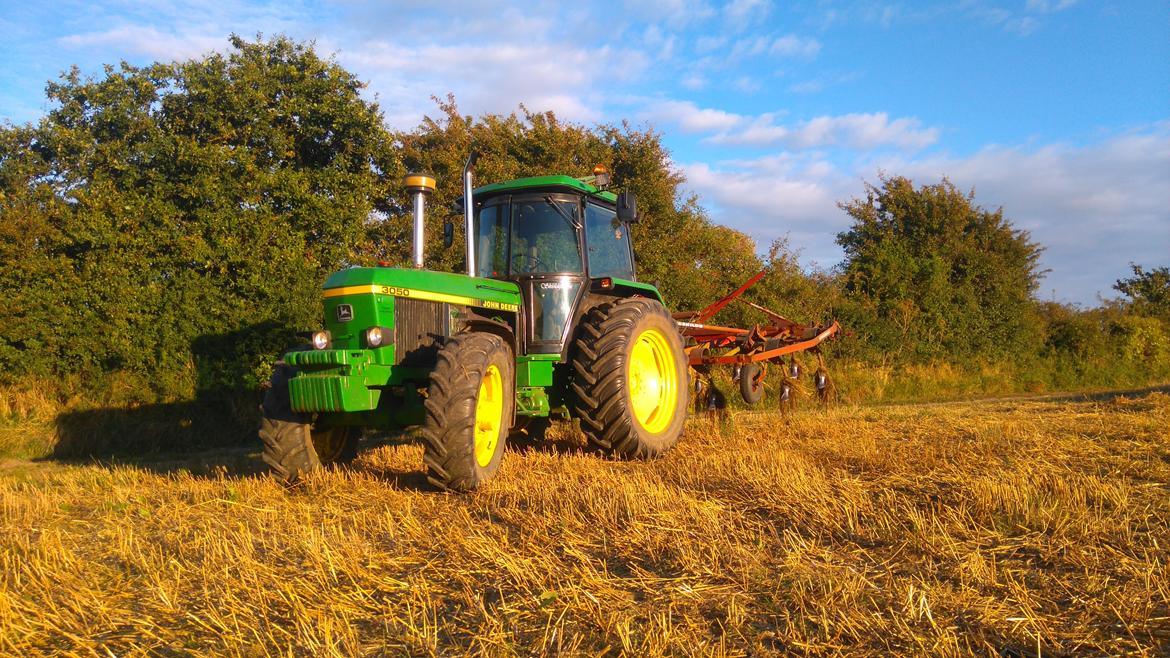 John Deere 3050 - På tur med stubharven billede 14