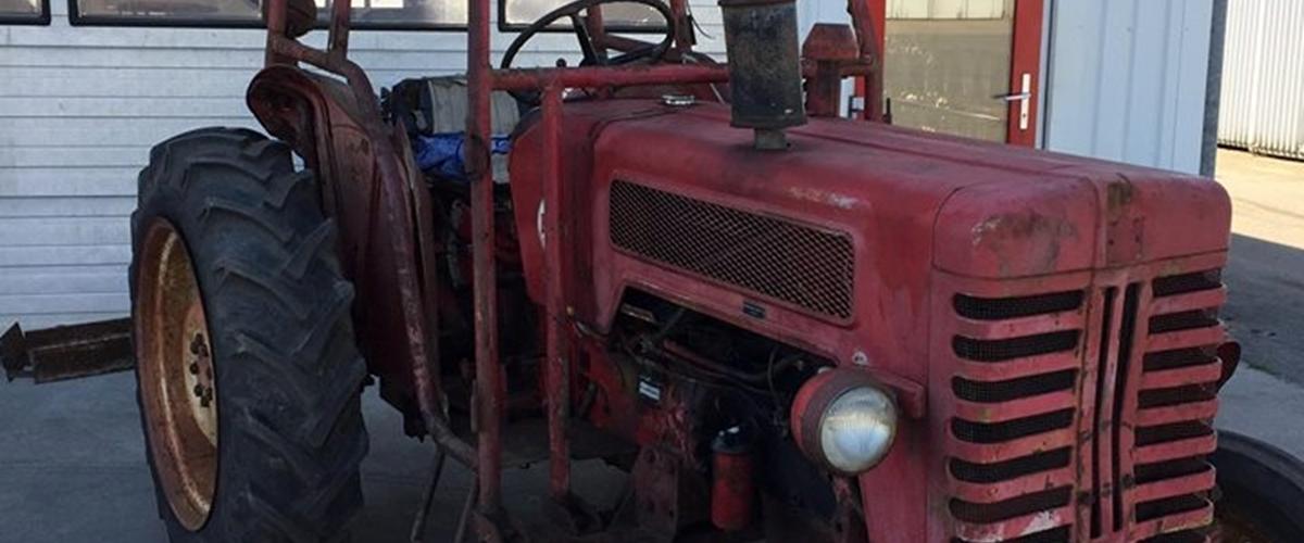 International Harvester b275 1968 det er en ih b275 med 38 hk i...