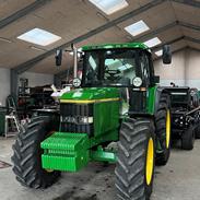 John Deere 6900