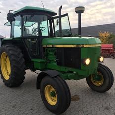 John Deere 3050