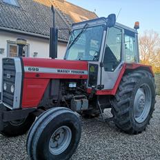 Massey Ferguson 699