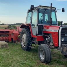 Massey Ferguson 690