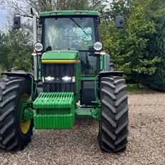 John Deere 6900