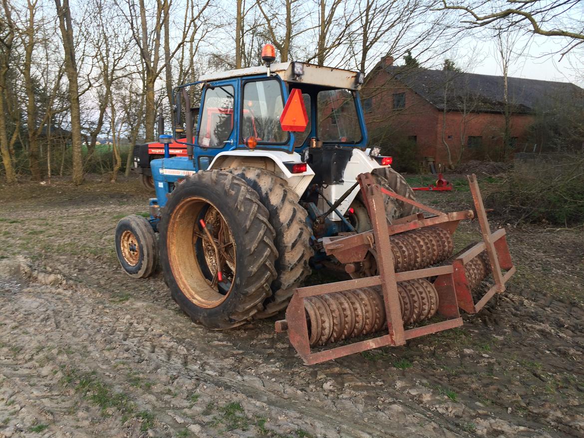 Ford 4000 Y - SOLGT billede 25