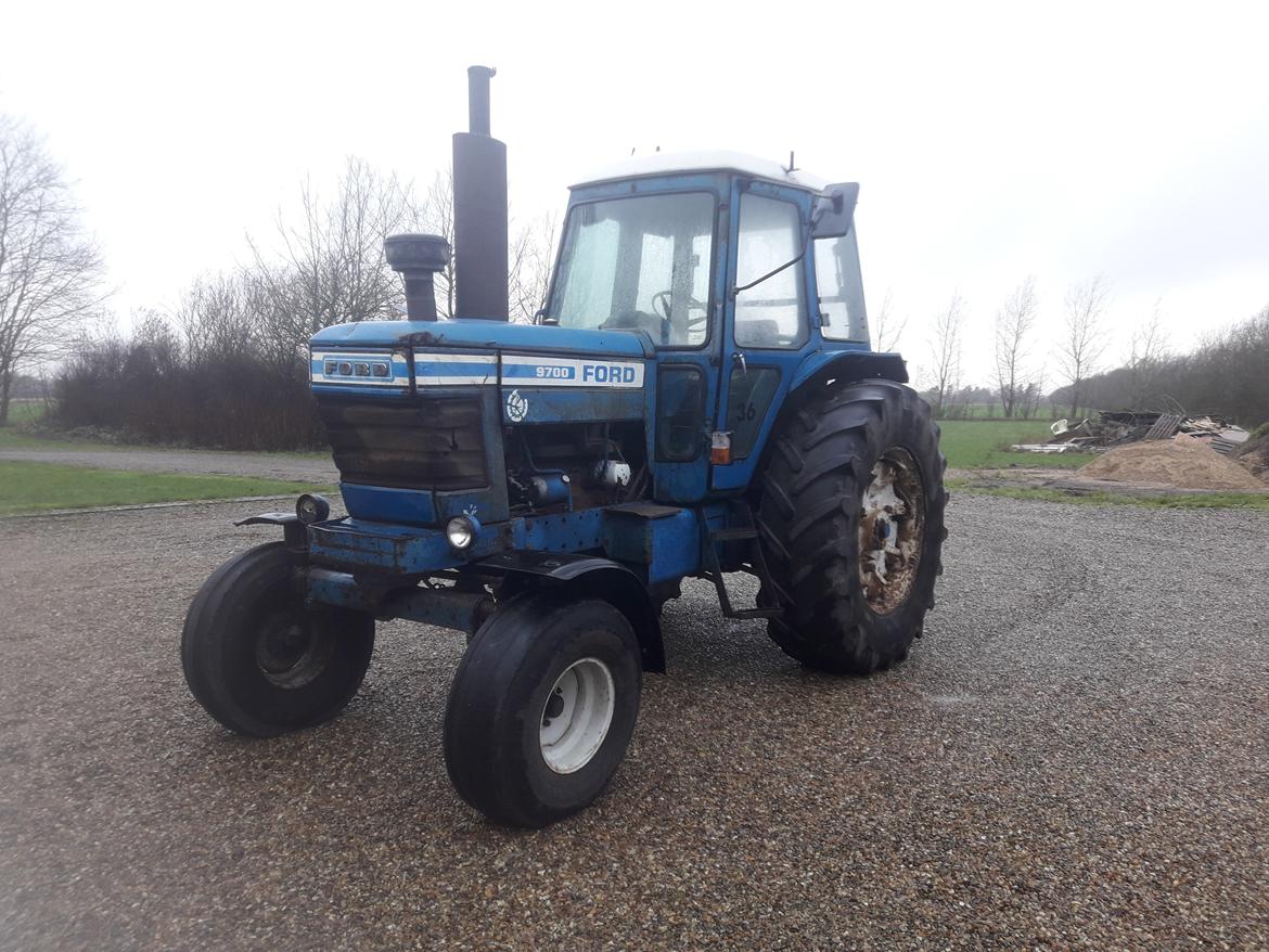 Ford 9700 billede 1