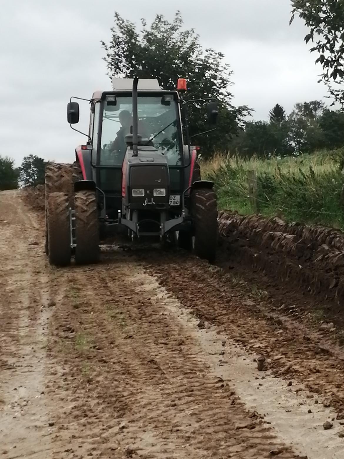 Valmet 6000 - lige hurtigt få plovet en markvej om  billede 20