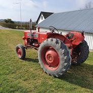 International Harvester B 275 Benzin