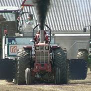 International Harvester 966 Skiltetunet til 1466